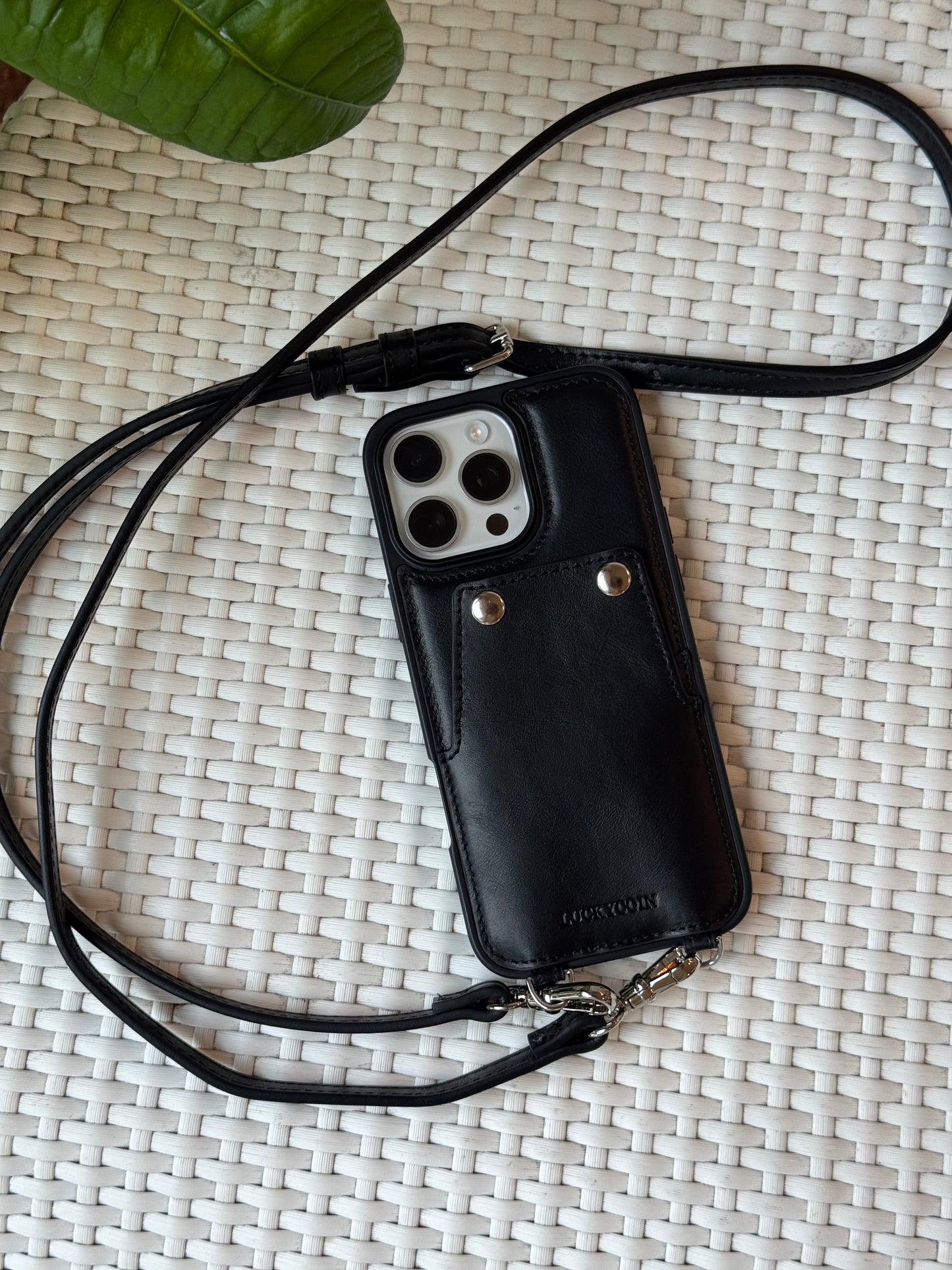 FUNDA DE CUERO PARA TELÉFONO | ESTAMPADO RETRO 